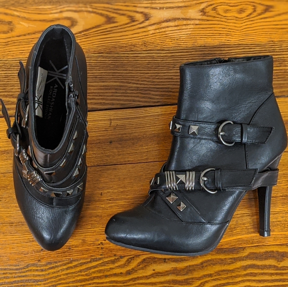 Kardashian Kollection (6.5) Leather Heel Booty - Picture 2 of 5